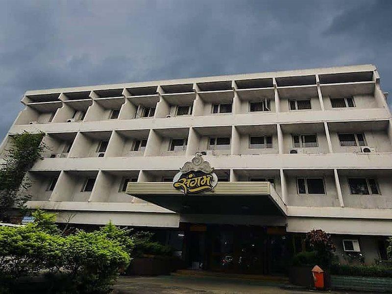 Hotel Sangam Karād Kültér fotó