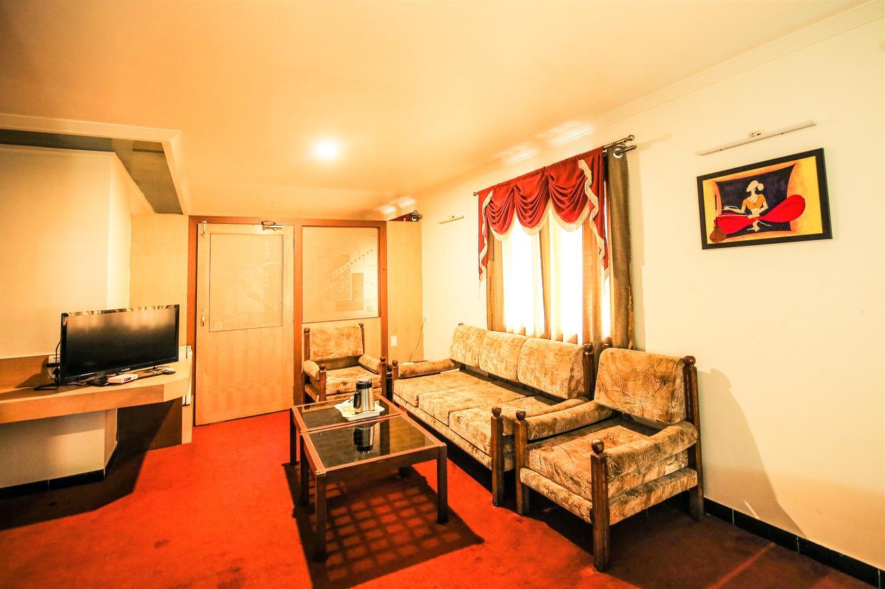 Hotel Sangam Karād Kültér fotó
